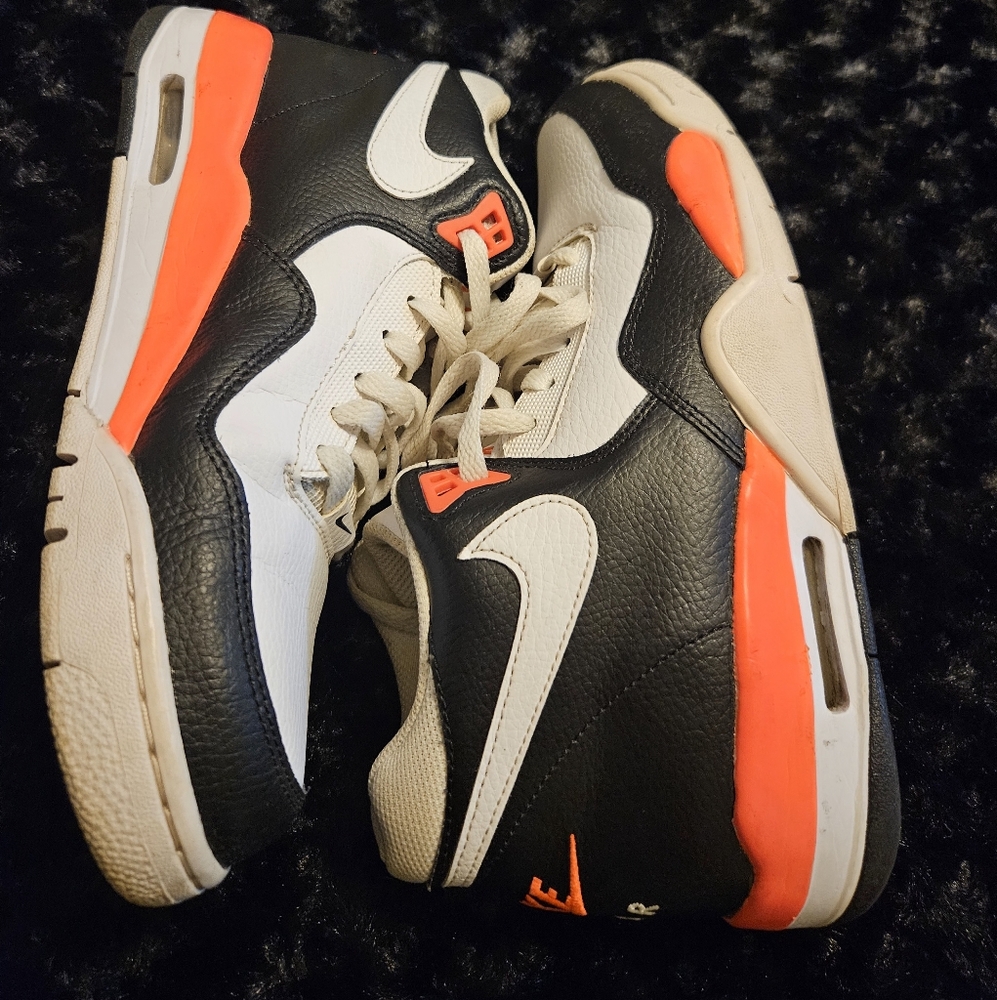 Nike Flight Legacy